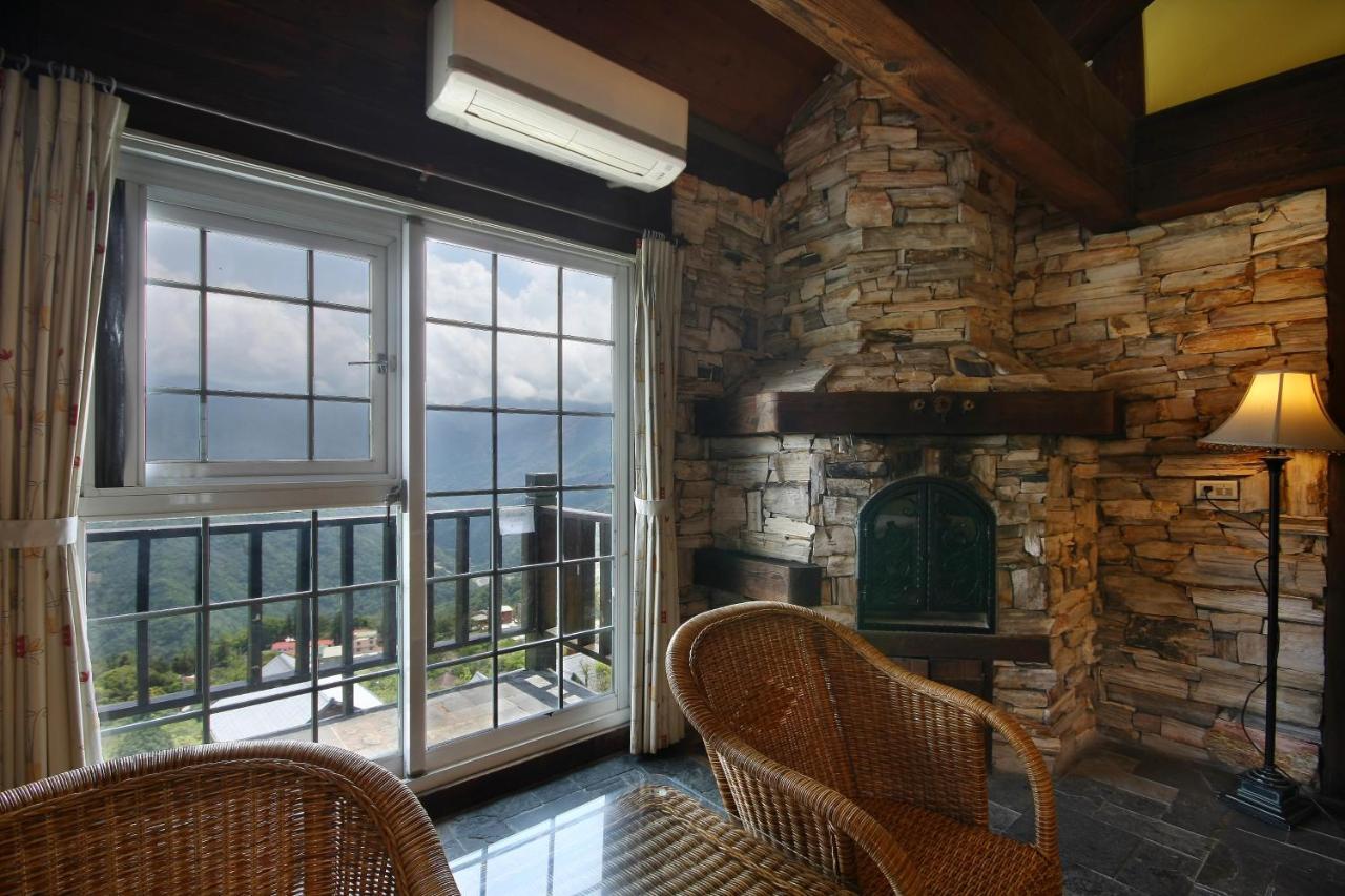 プロヴァンス ローズ ロッジ イン チーン ジーン B&B 仁愛郷 エクステリア 写真
