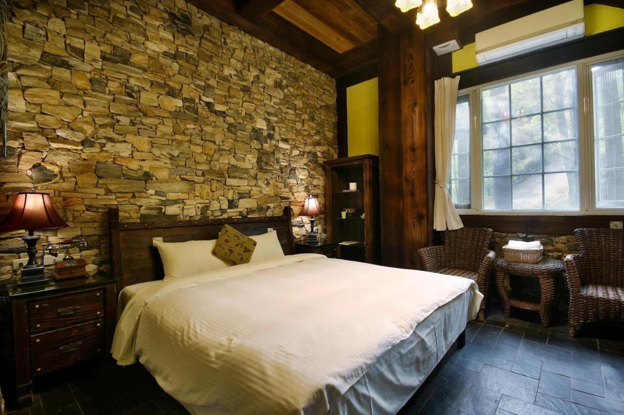 プロヴァンス ローズ ロッジ イン チーン ジーン B&B 仁愛郷 エクステリア 写真