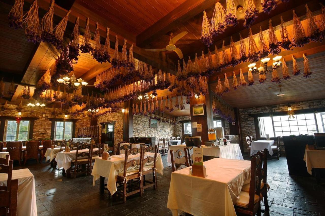 プロヴァンス ローズ ロッジ イン チーン ジーン B&B 仁愛郷 エクステリア 写真