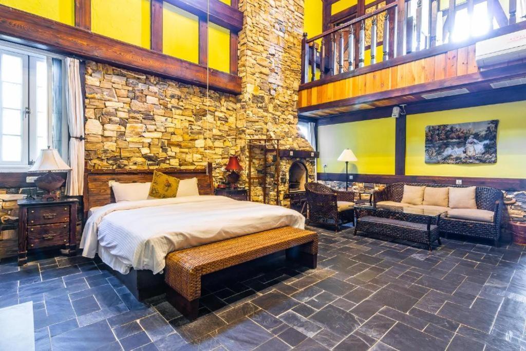 プロヴァンス ローズ ロッジ イン チーン ジーン B&B 仁愛郷 エクステリア 写真