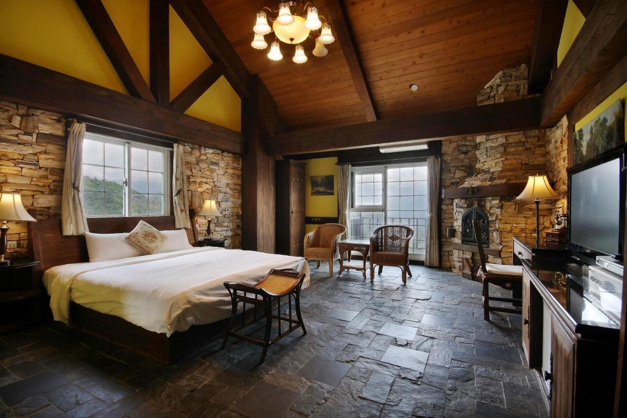 プロヴァンス ローズ ロッジ イン チーン ジーン B&B 仁愛郷 エクステリア 写真