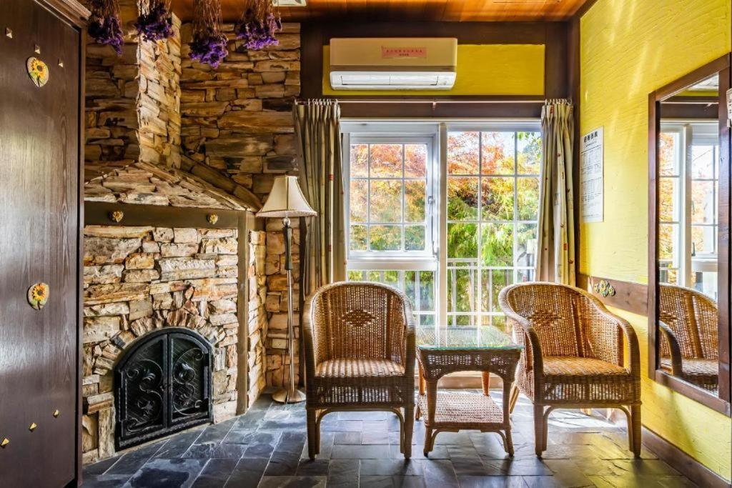 プロヴァンス ローズ ロッジ イン チーン ジーン B&B 仁愛郷 エクステリア 写真